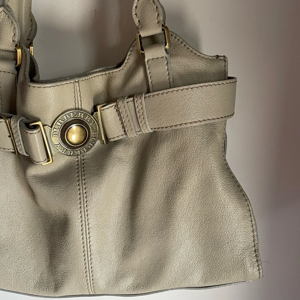 BURBERRY
Grey Buffalo Leather Lambeth Bag - Picture 2 of 8